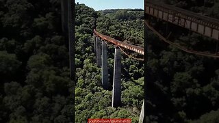 🚂 Viaduto Mula Preta em Dois Lajeados. O viaduto, na Ferrovia do Trigo, 98m de altura, 380m exten