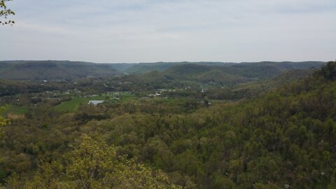 2K Aerial drone footage of the Pinnacles in Berea, KY