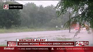 Road floods in south Tulsa