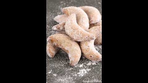 Keto Vanilla Crescent Cookies
