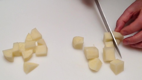 How to quickly cut potatoes