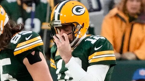 Ex-Packers star AJ Hawk doesn’t think Aaron Rodgers is done with football just yet