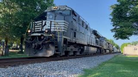 Norfolk Southern 7518 Locomotive