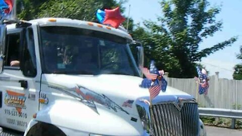 Jeffrey's Co-Op at the Fitchburg July 4th Parade.AVI