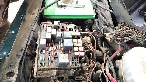 Removing under hood fuse box on 2003 Duramax.