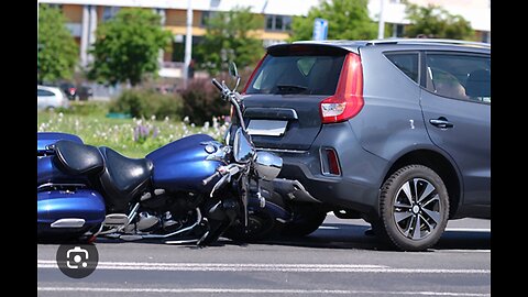 "Road Rage: Motorcyclists' Reckless Rear-End Collisions!"