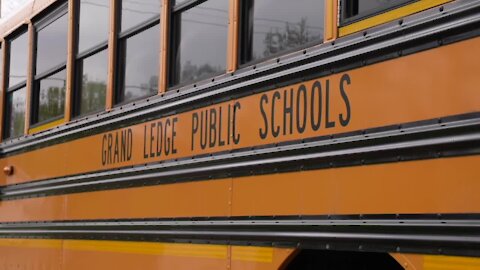 Masks will be required for all Grand Ledge students, staff, and visitors