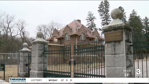 Cemetery to demolish historic building, some try to save it