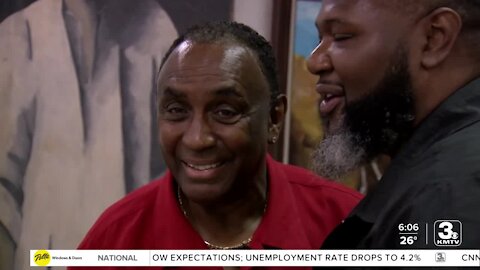 Husker legend Johnny Rodgers battling COVID-19 in ICU