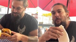 Jason Momoa Was Spotted At A Toronto Burger Joint & He Took A Dragon-Sized Bite