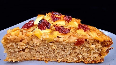 Make this amazing cake with oats and apple! Fast and healthy recipe!