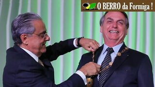 Completo-Bolsonaro homenageado na CNI recebe o Grande Colar Ordem do Mérito Industrial