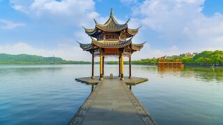 Relaxing Chinese Music – Dream Lake