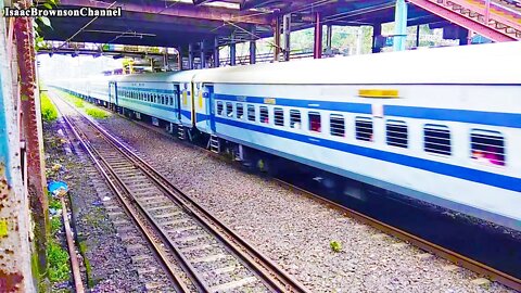 Trains Passing Through Mulund Station at Afternoon Hours