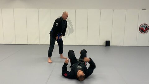 Sneaky Tip for Executing the Trap, Bridge & Roll Mount Escape in Brazilian Jiu-Jitsu