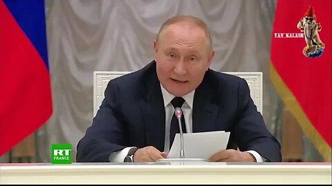 Excellent Vladimir Poutine prise de parole lors d'une réunion avec les dirigeants de la Douma