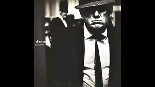Al Capone? 😎🤣