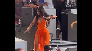 Cardi B Throws Mic At Fan Who Tossed Drink At Her Onstage