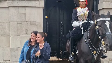 This horse tries it's best to get every body 😂 🤣 😆 #horseguardsparade