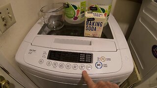 Cleaning Your Washing Machine the Easy Way with Vinegar and Baking Soda
