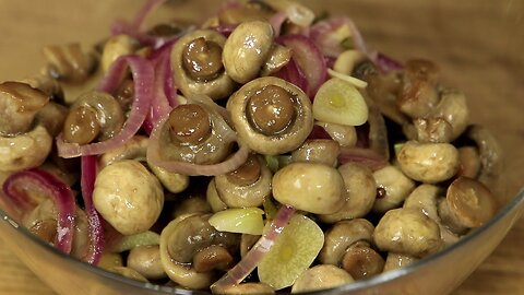 YOU DON'T EVEN NEED MEAT! Marinated champignons in 5 minutes!