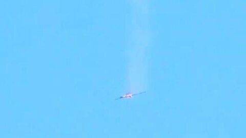 Israeli UAV (likely Hermes 450) going down over southern Lebanon.