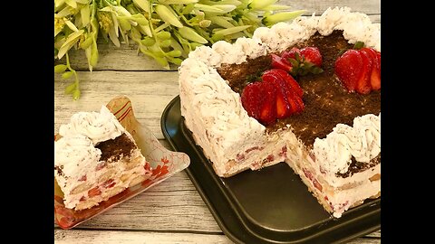 *No Bake* Easy Strawberry Cake