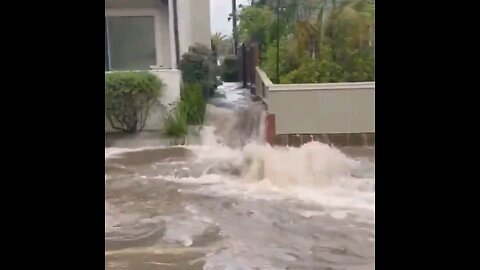 Rapid Flash Flooding in Southern California: Unveiling the Urgent Reality | Exclusive Footage#CAWX
