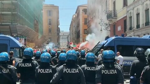 ROME: Civilians form mass protests against the Great Reset’s radical environmental policies.