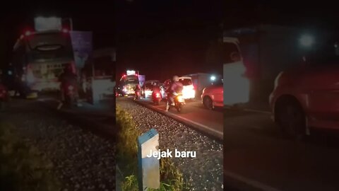 jalan raya pamarican