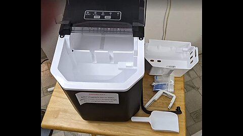 Crzoe Ice Makers Countertop, Ice Machine with Handle, 26Lbs in 24Hrs, 9 Cubes Ready in 6 Mins,...