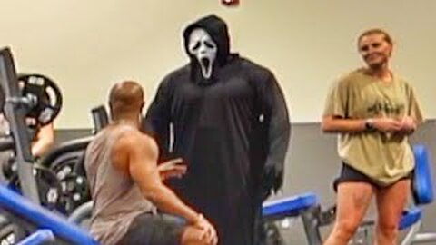 When Scream Lifts At Your Gym...👀