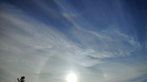 2.7.2024: Weird clouds, sun halo, upside-down rainbow