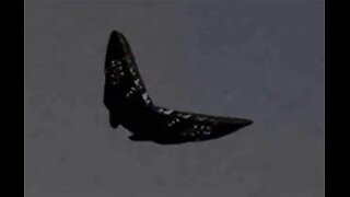 Illinois Eyewitness sees Large Insect UFO