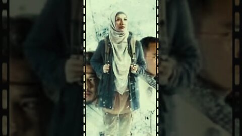 Rekomendasi Film Islami Terbaik - Jilbab Traveler: Love Sparks in Korea