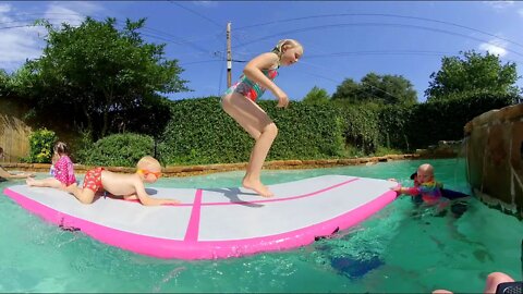 Swimming Pool Raft 3D VR