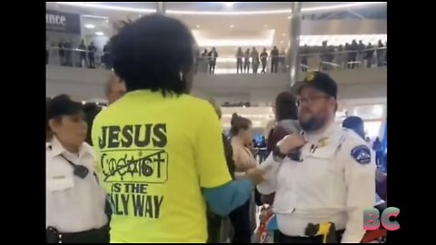 Man wearing Jesus Saves t-shirt at Mall of America ordered to take it off or leave