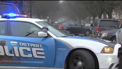 Detroit police investigate 2 separate shootings