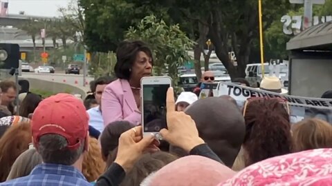 Maxine Waters Tells Followers to 'Create a Crowd' and Tell Them They Aren't Welcome Anywhere