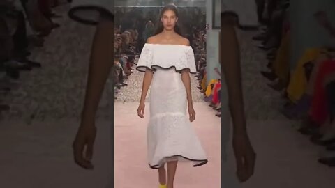 Carolina Herrera New York Spring 2019 Collection Runway Show