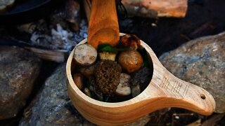 Morels, Ramps, and Sausage Recipe. Bushcraft cooking with wild edible mushrooms. #shorts