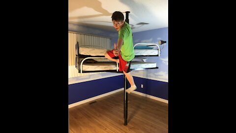 Single-Leg Bunk Bed Invention