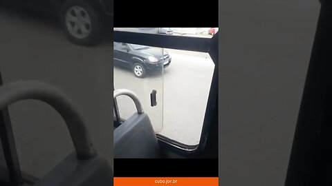 Homem é flagrado quebrando vidro de carros para roubar no Centro de São Luís