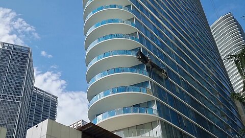 Aston Martin Residences in Miami perfect for the Aston Martin fan! [4k 60p]