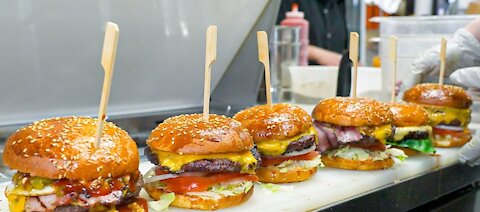 The burger that won the 1st place in the US Best Burger