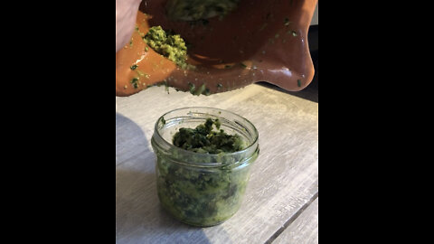 Comment faire son PESTO VERT et POURPRE maison et le conserver