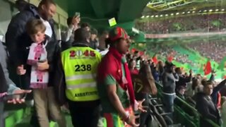 Nani e Speed comemorando o golaço de Ronaldo - Portugal 4x0 Liechtenstein