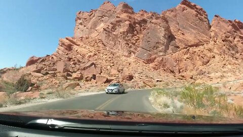 VALLEY OF FIRE SENIC DRIVE TO WHITE DOME HIKE