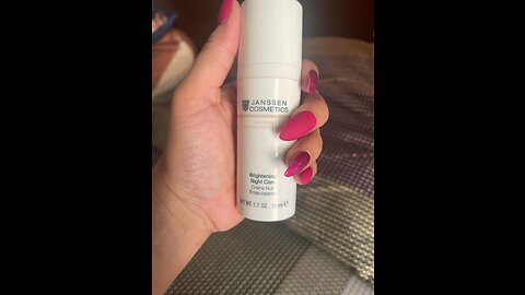 janssen brightening night care