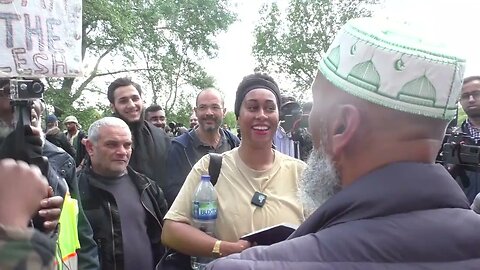 I will put you in your Place. Christian Lady tries to take over Speakers Corner. Ft Uncle Usmaan